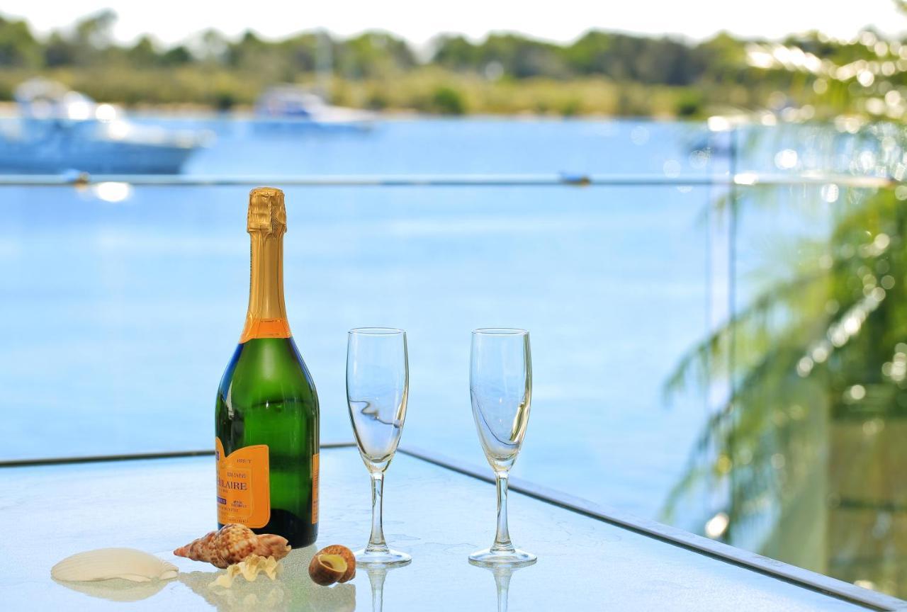 Noosa Quays Waterfront Accomodation Esterno foto