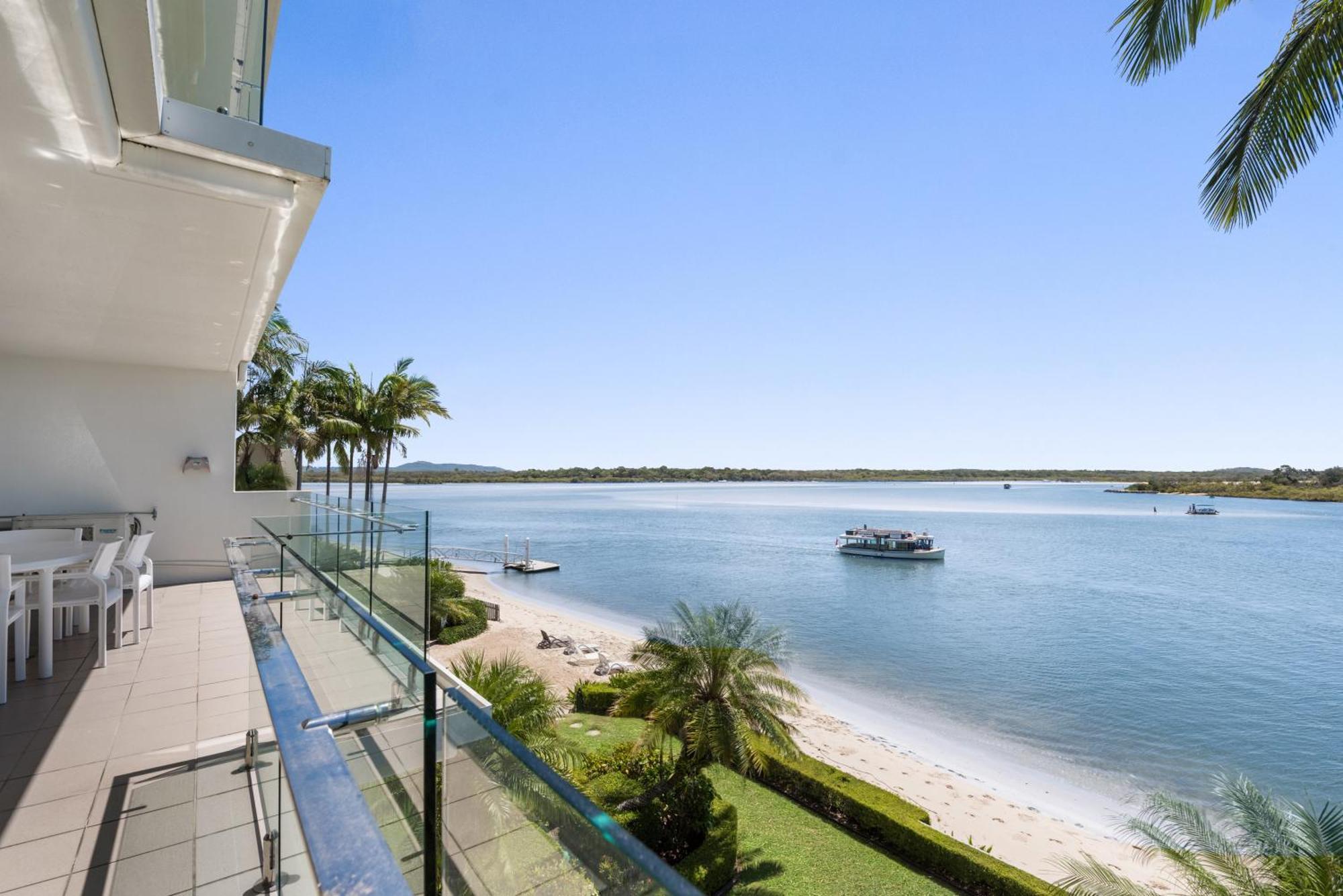 Noosa Quays Waterfront Accomodation Esterno foto